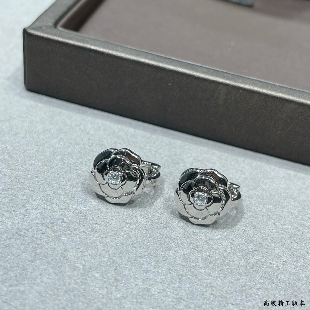 Camellia Jewelry Accessory in Polished Metal-Tone – Camellia Detail – Design 002 close-up detail