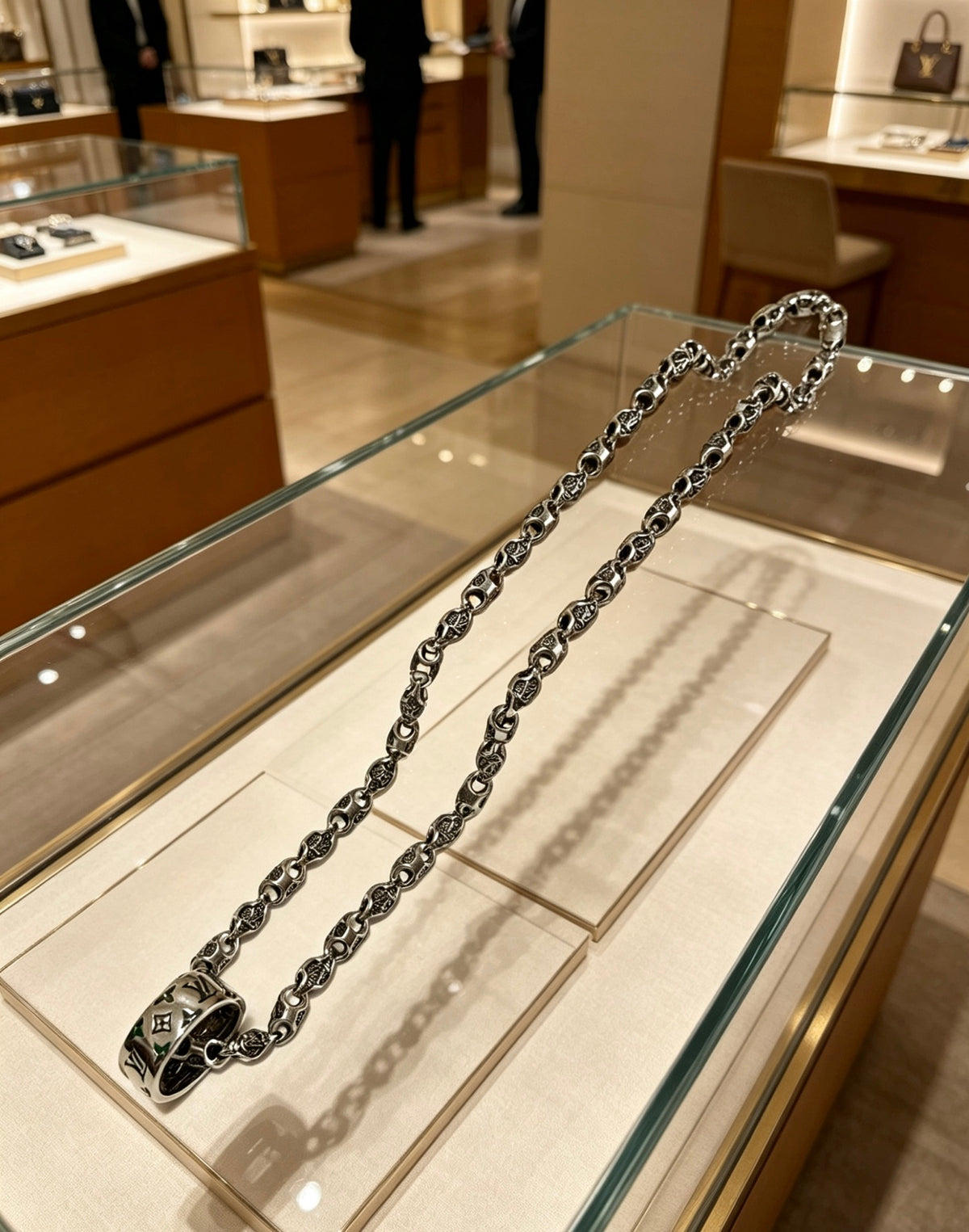 Chain Pendant Necklace in Silver-Tone – Design 032 main product view