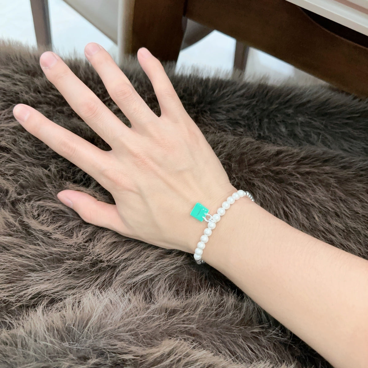Signature Motif Bracelet in Silver-Tone – Vintage Detail – Design 69 side detail