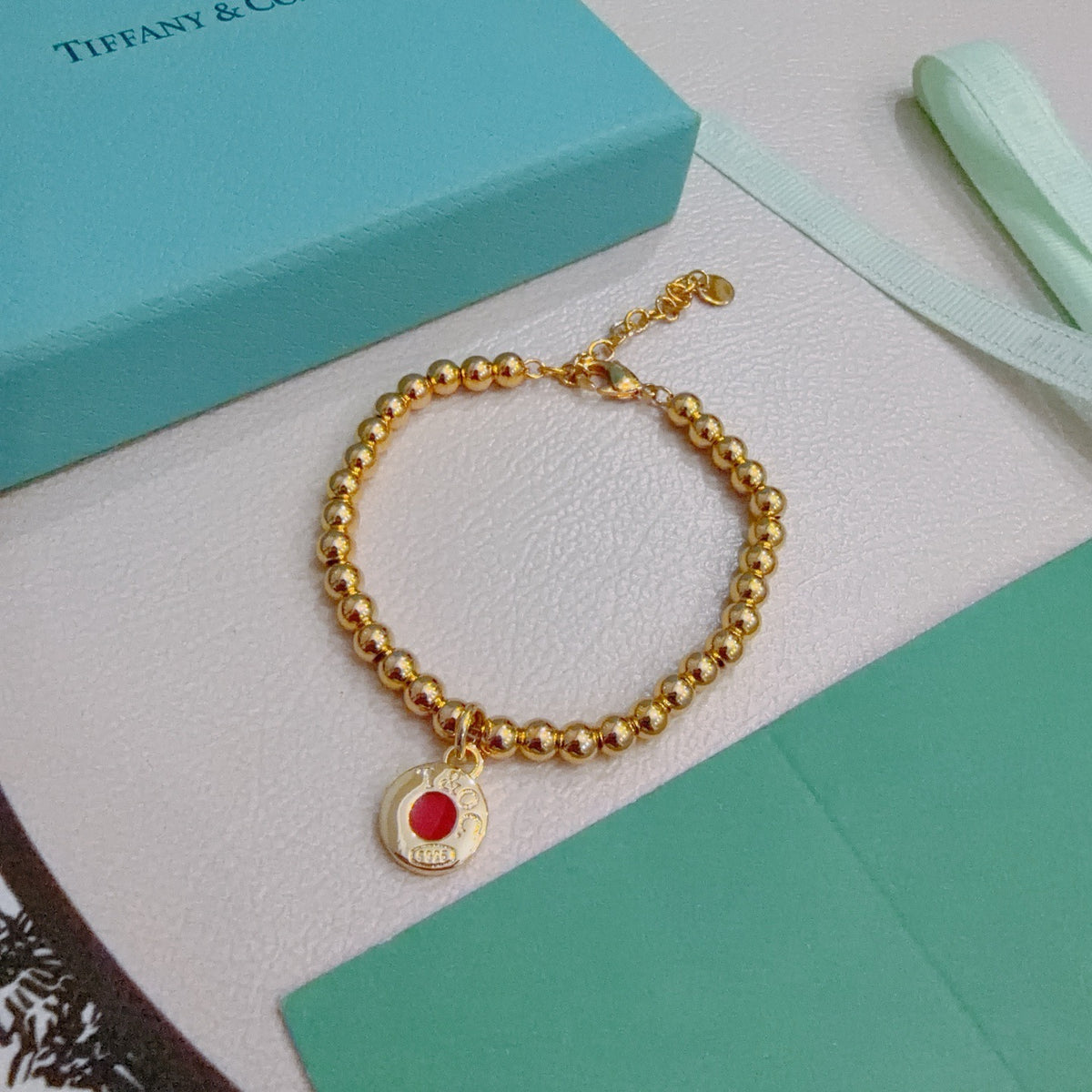 Signature Motif Bracelet in Silver-Tone – Vintage Detail – Design 67 close-up detail