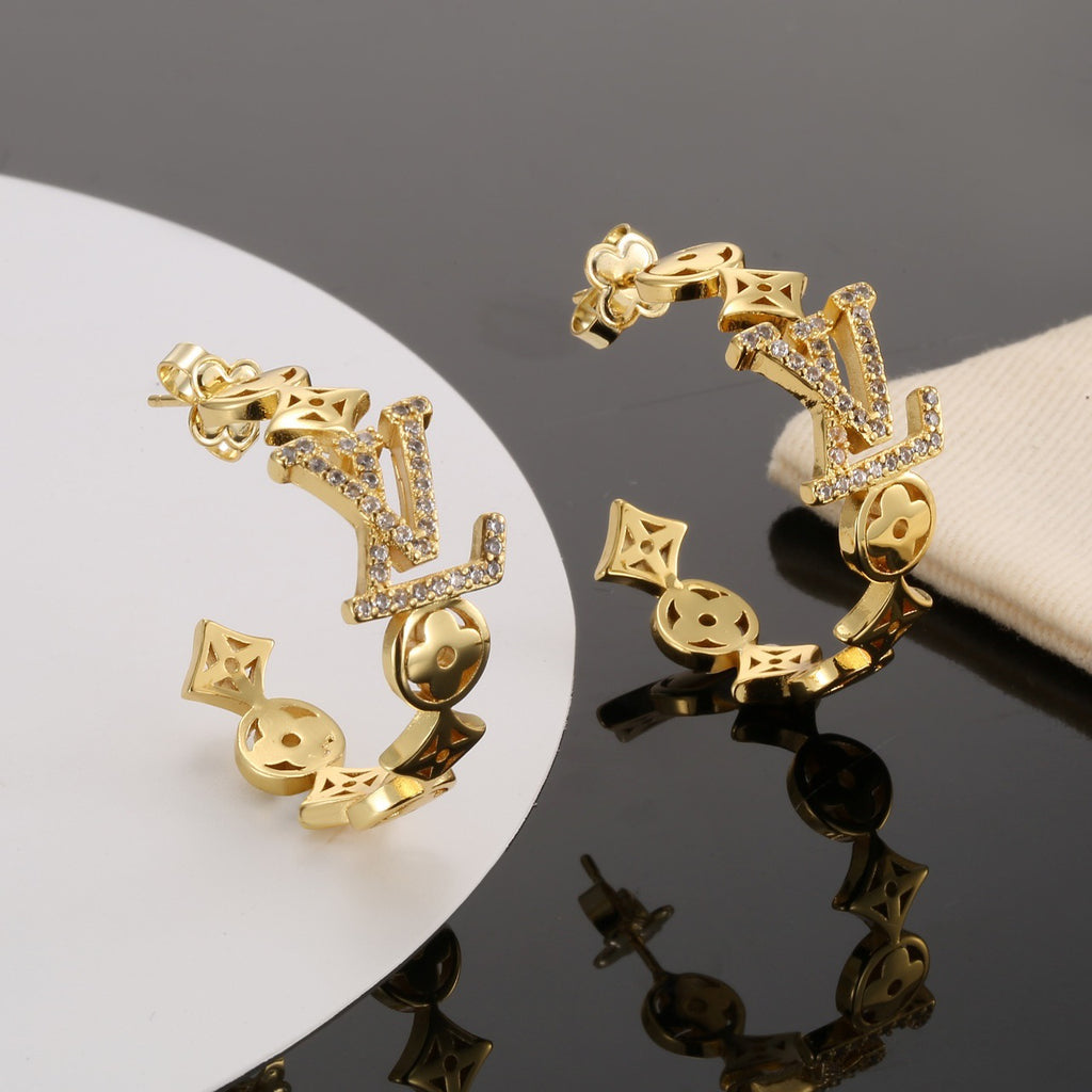 Geometric Emblem Stud Earrings in Polished Metal-Tone – Design 034 detail view