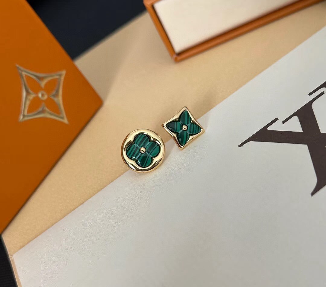 Clover Stud Earrings in Polished Metal-Tone – Clover Detail – Design 012 front product view