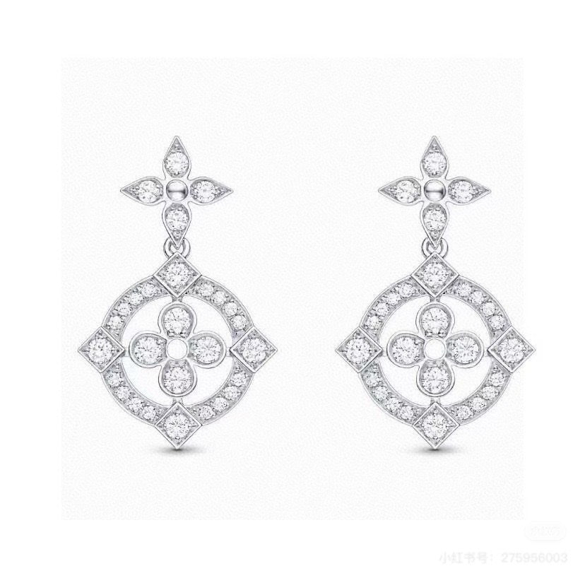 Floral Stud Earrings in Polished Metal-Tone – Design 003 main product view