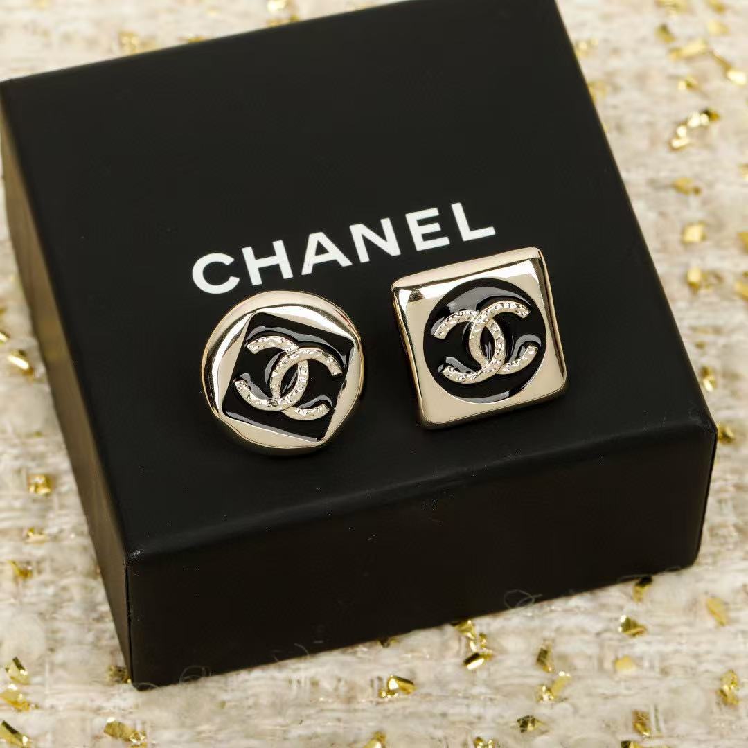 Double-C Emblem Stud Earrings in Polished Metal-Tone – Design 351 main product view