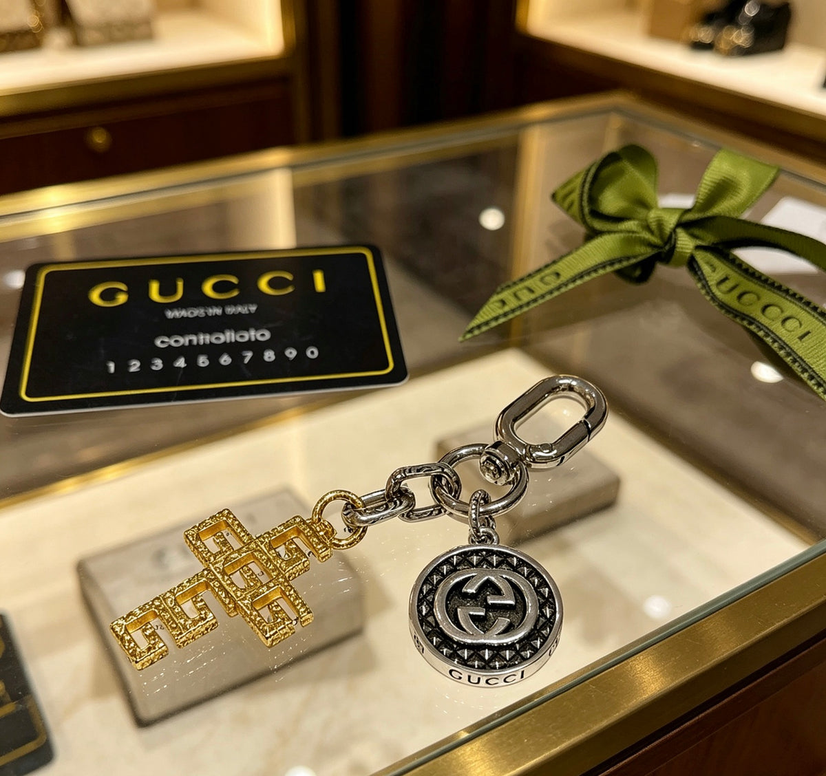 Double-G Emblem Keychain in Polished Metal-Tone – Design 050 styled product view