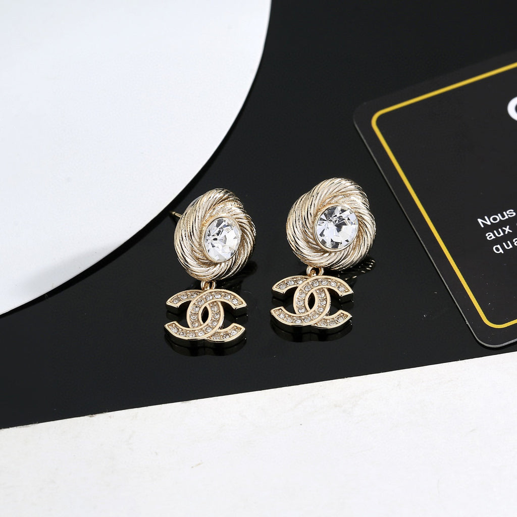 Double-C Emblem Stud Earrings in Gold-Tone – Design 035 detail view