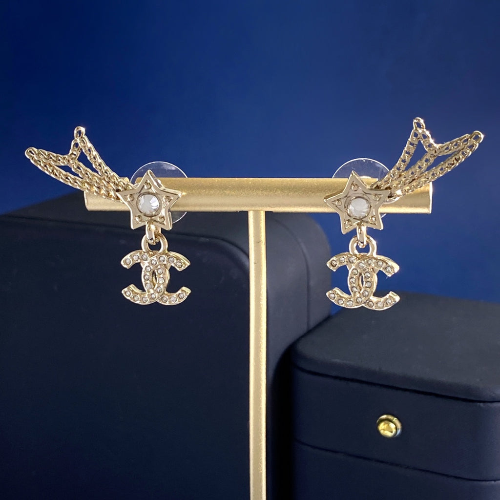 Double-C Emblem Crystal-Accent Stud Earrings – Star Detail – Design 005 close-up detail