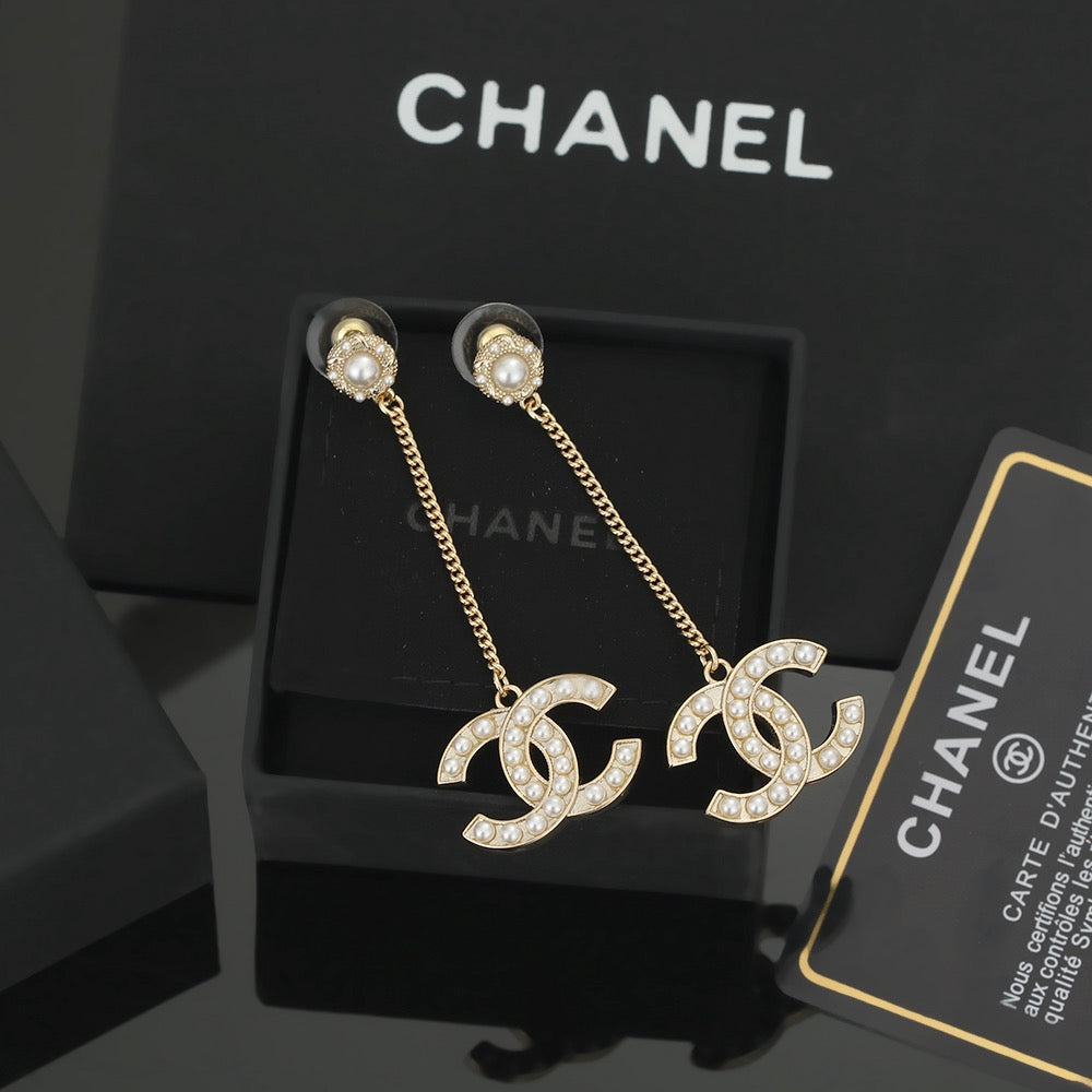 Double-C Emblem Pearl-Detail Stud Earrings – Pearl Detail – Design 023 main product view