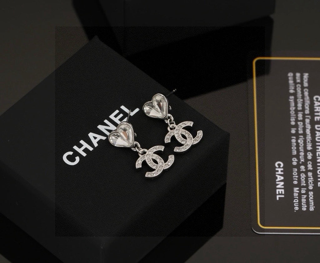 Double-C Emblem Stud Earrings in Polished Metal-Tone – Design 176 main product view