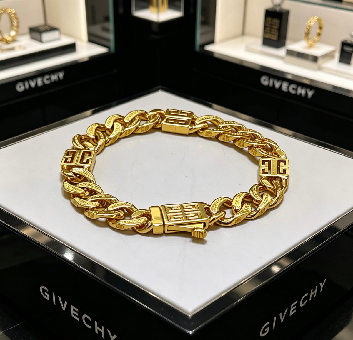 4G Emblem Emblem Bracelet – Design 02 side detail
