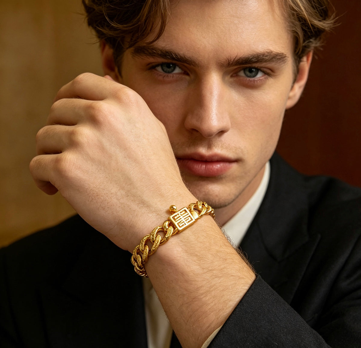 4G Emblem Emblem Bracelet – Design 02 detail view