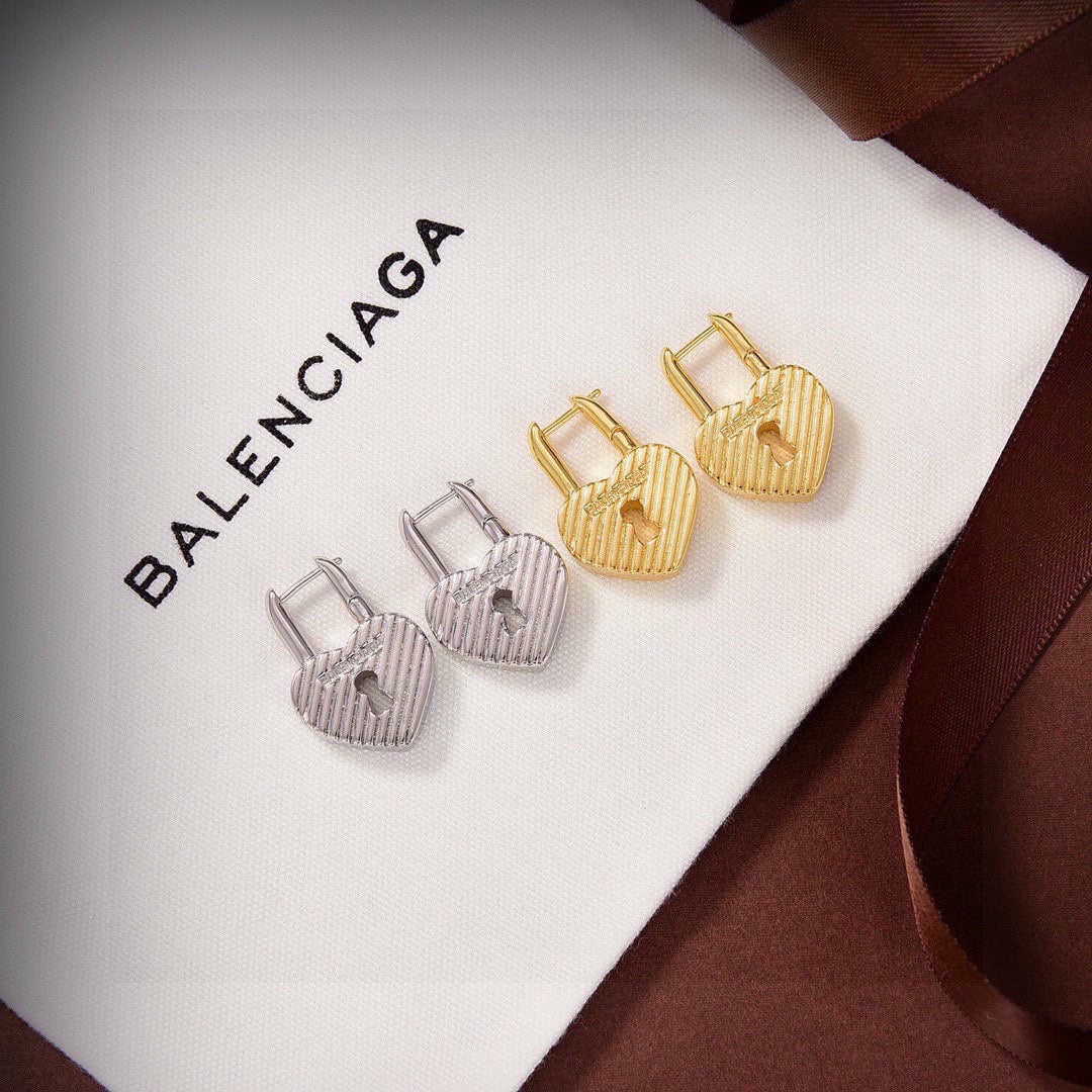 Ring Motif Statement Earrings in Gold-Tone – Design 007 main product view