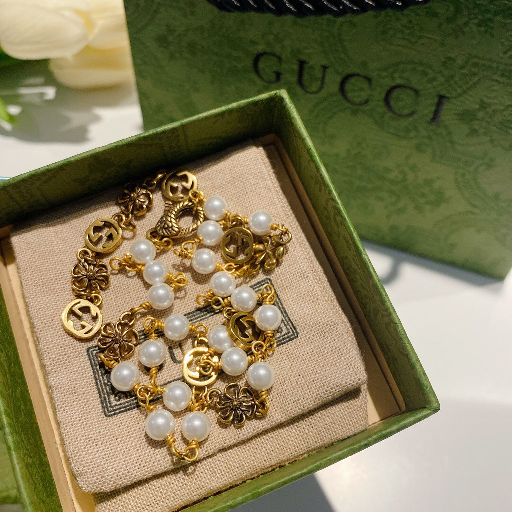 Letter Pearl-Detail Pendant Necklace – Pearl Detail – Design 004 styled product view