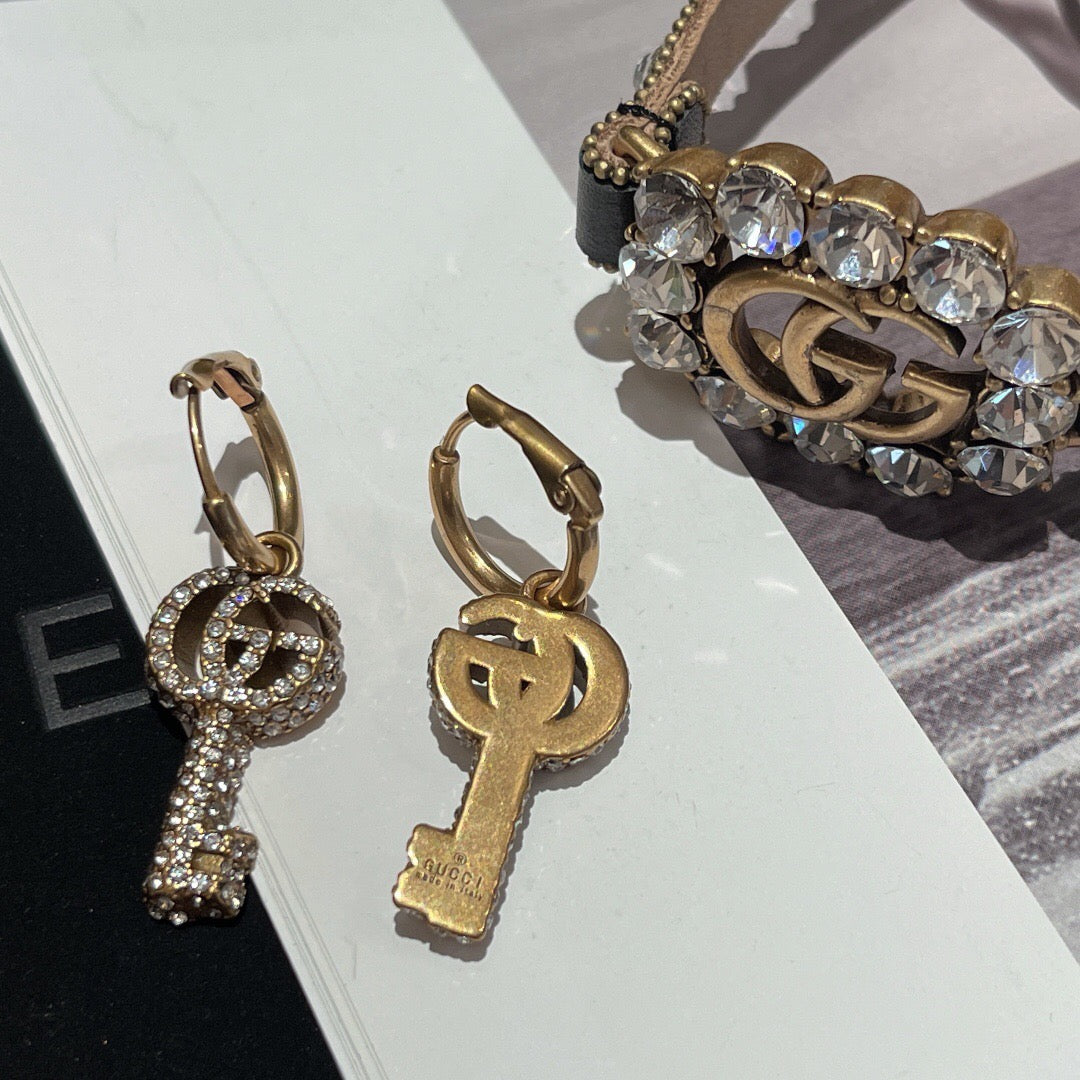 Signature Emblem Crystal-Accent Pendant Necklace – Design 007 detail view