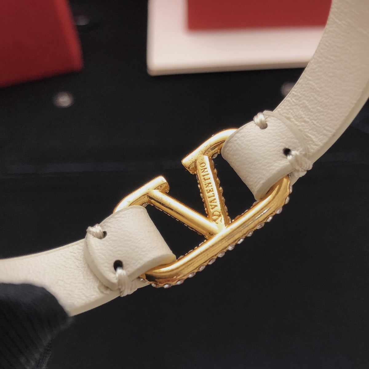 Signature Emblem Bracelet in Gold-Tone – White – Design 02 side detail