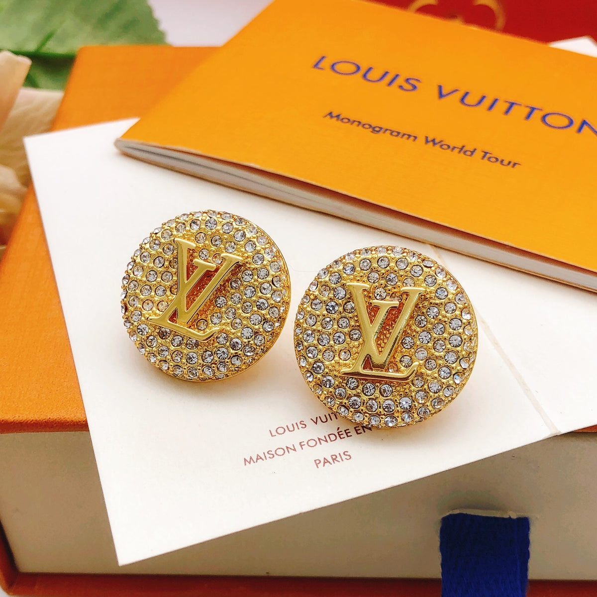 Round Stud Earrings in Gold-Tone – Design 004 detail view