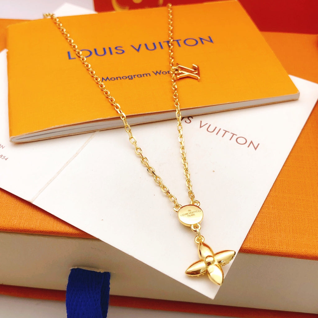 Geometric Emblem Pendant Necklace in Gold-Tone – Design 036 detail view