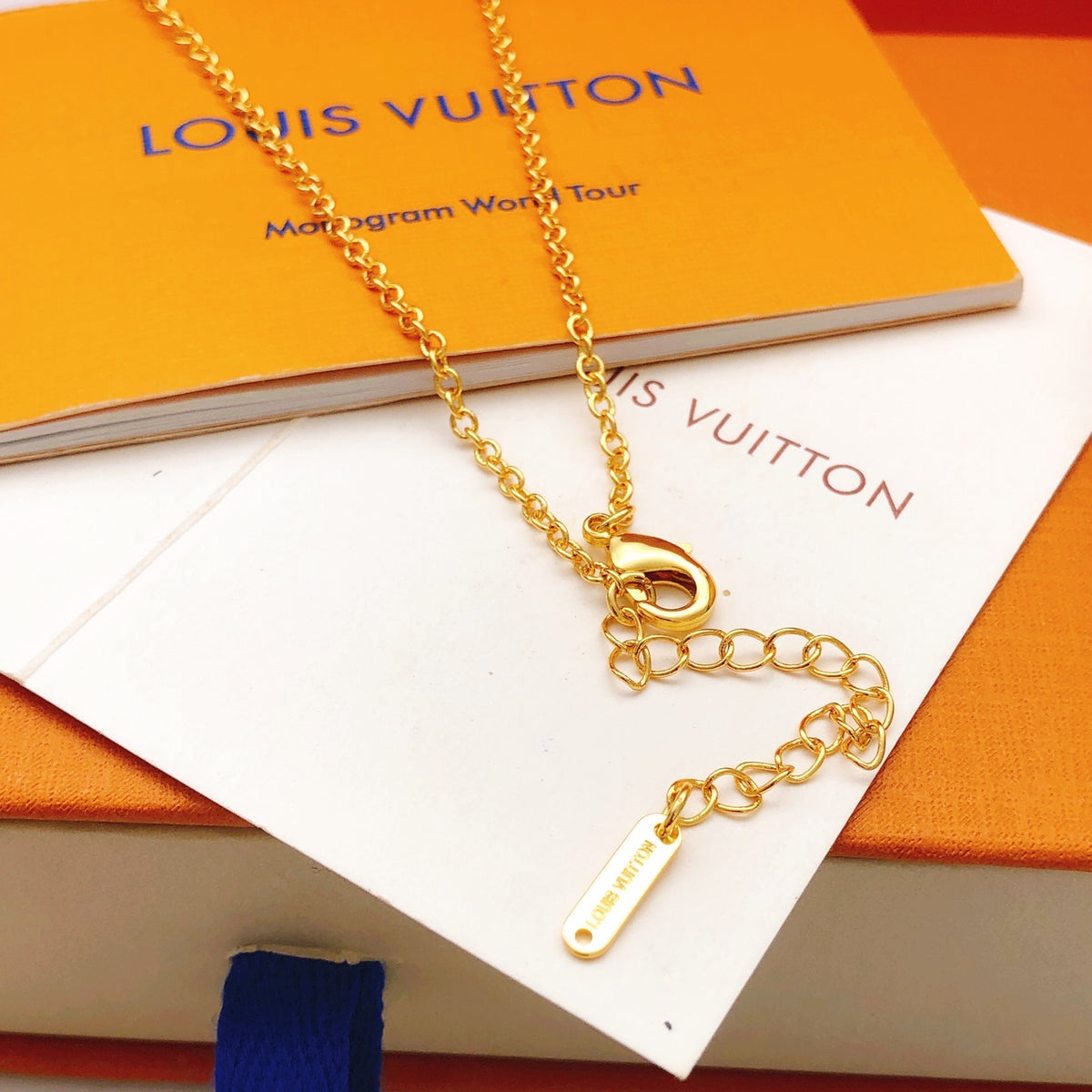Lock Pendant Necklace in Gold-Tone – Design 007 detail view
