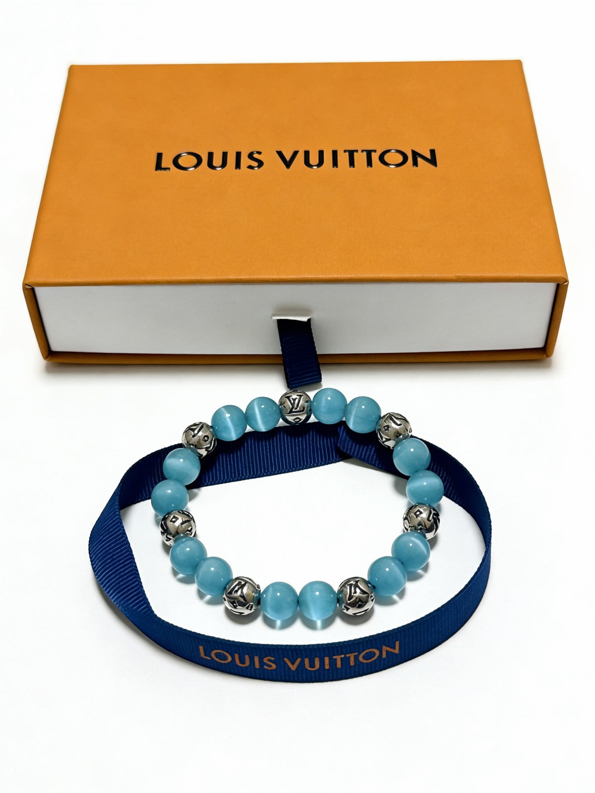 Geometric Emblem Bracelet in Silver-Tone – Design 027 detail view