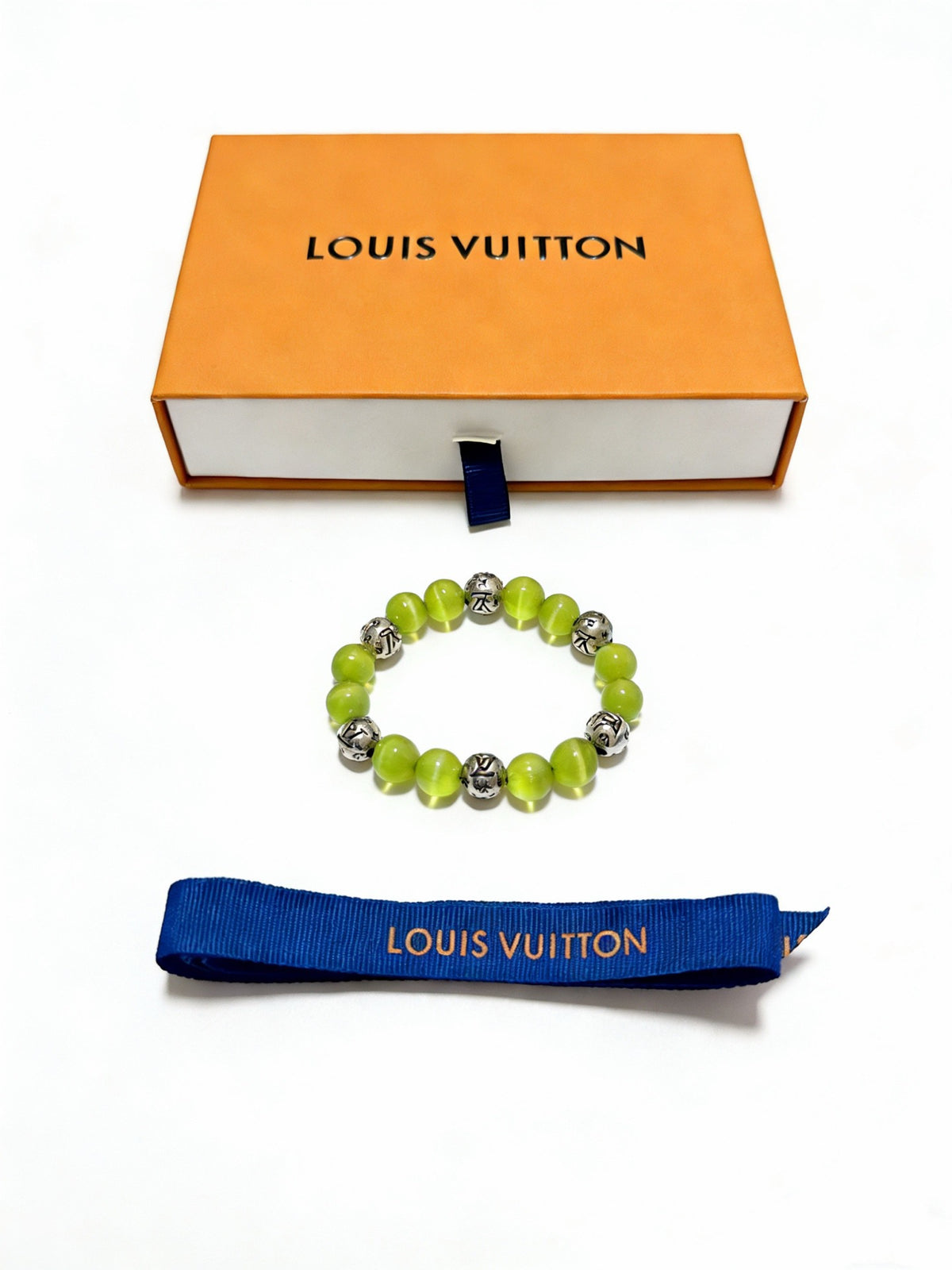 Geometric Emblem Bracelet in Silver-Tone – Design 026 close-up detail
