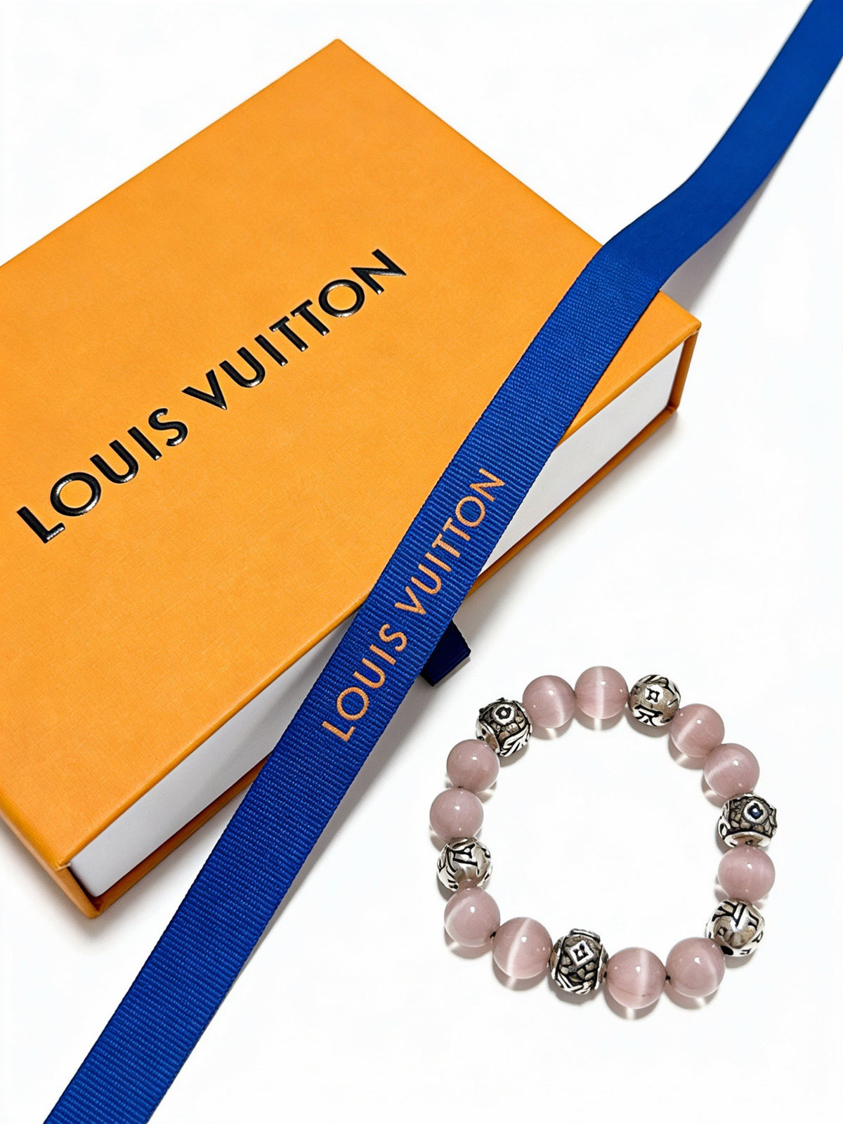 Geometric Emblem Bracelet in Silver-Tone – Design 024 detail view