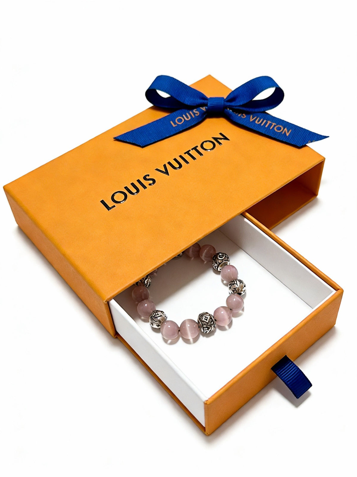 Geometric Emblem Bracelet in Silver-Tone – Design 024 close-up detail