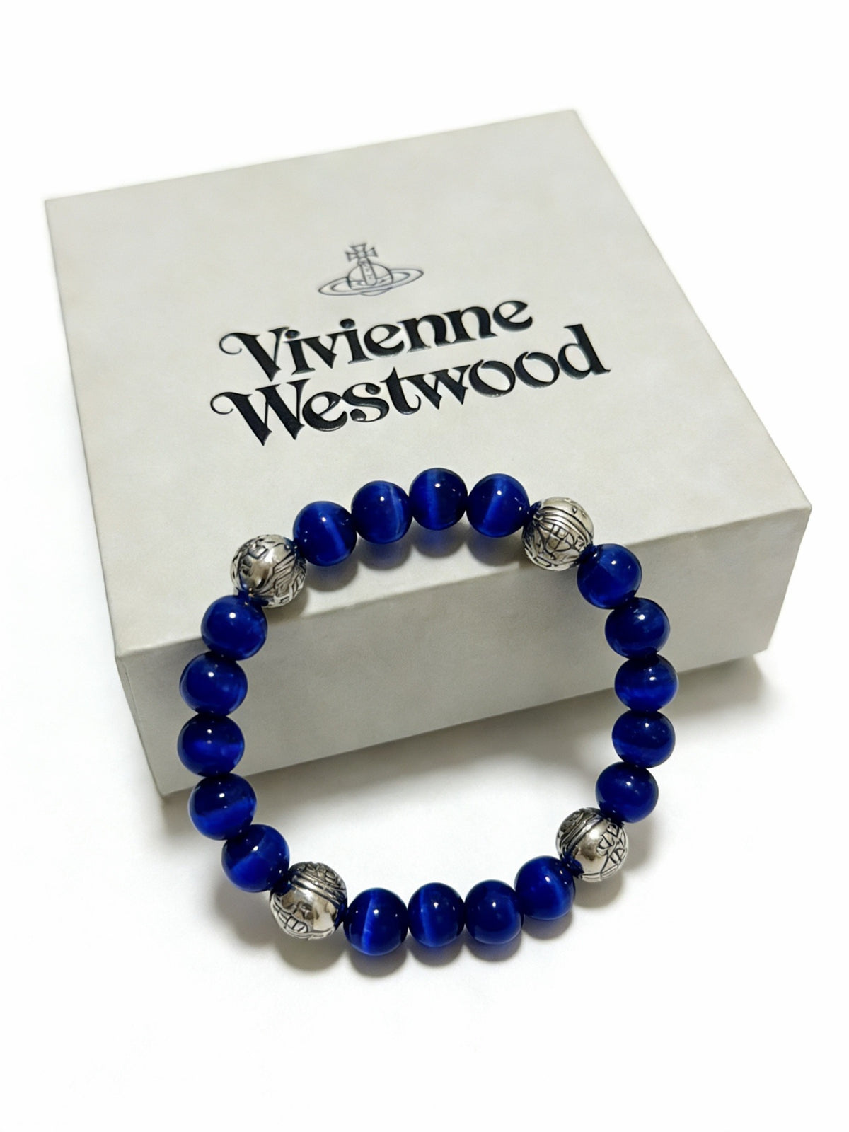 Orb-Inspired Emblem Bracelet in Silver-Tone – Vintage Detail – Design 013 styled product view