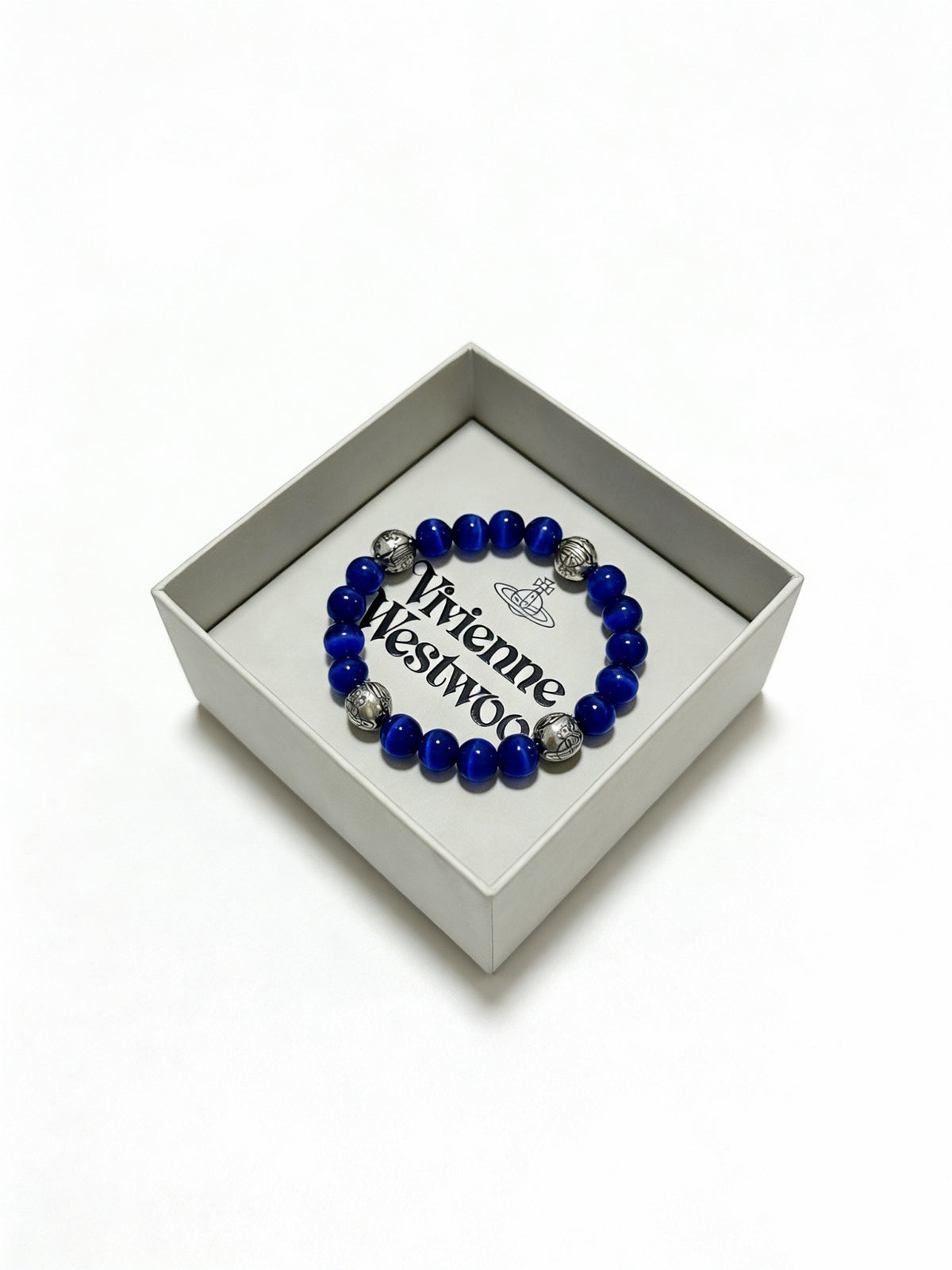 Orb-Inspired Emblem Bracelet in Silver-Tone – Vintage Detail – Design 013 main product view