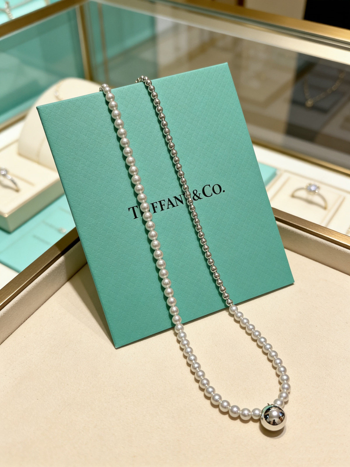 Signature Motif Bracelet in Silver-Tone – Vintage Detail – Design 81 front product view