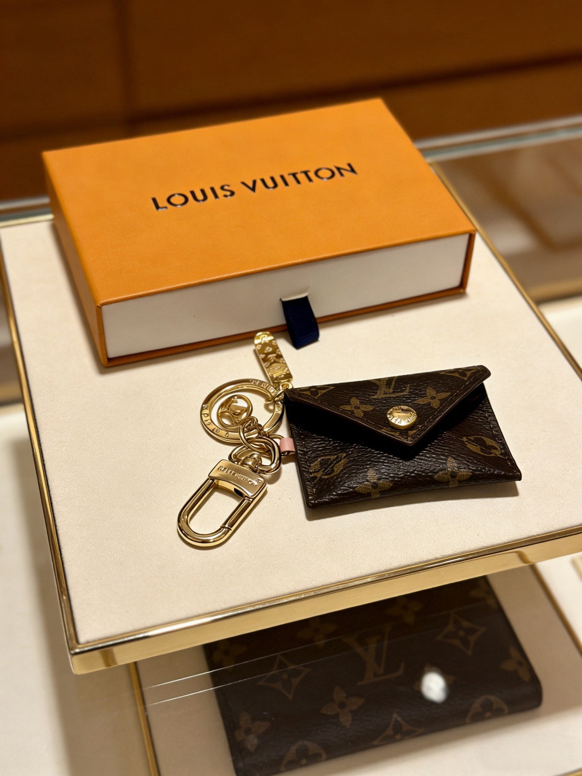 Bag Motif Keychain – Bag Detail – Design 092 side detail
