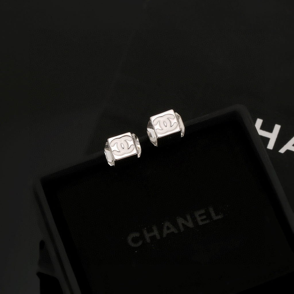 Square Pendant Necklace in Polished Metal-Tone – White Detail front product view