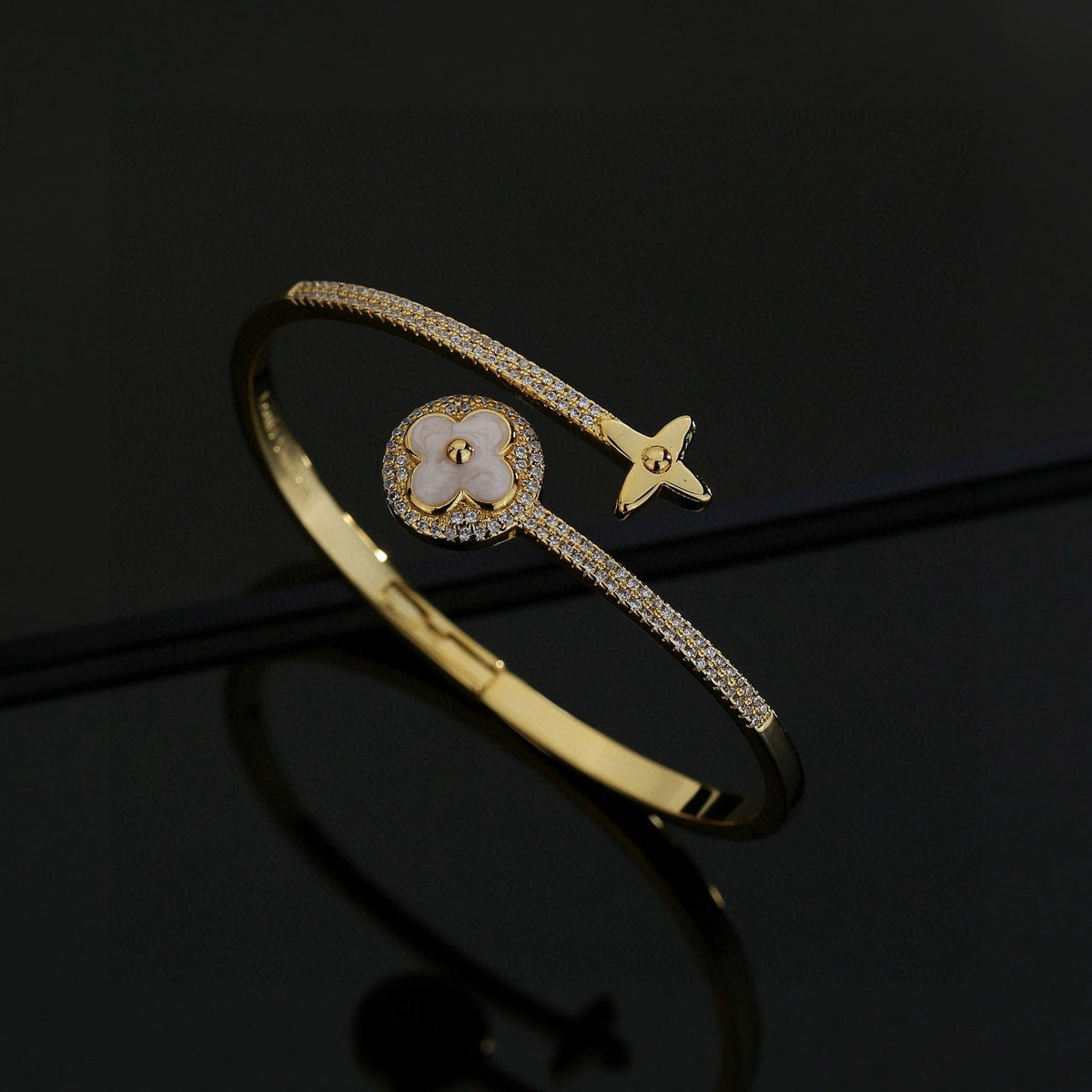Clover Bangle in Polished Metal-Tone – Clover Detail – Design 006 front product view