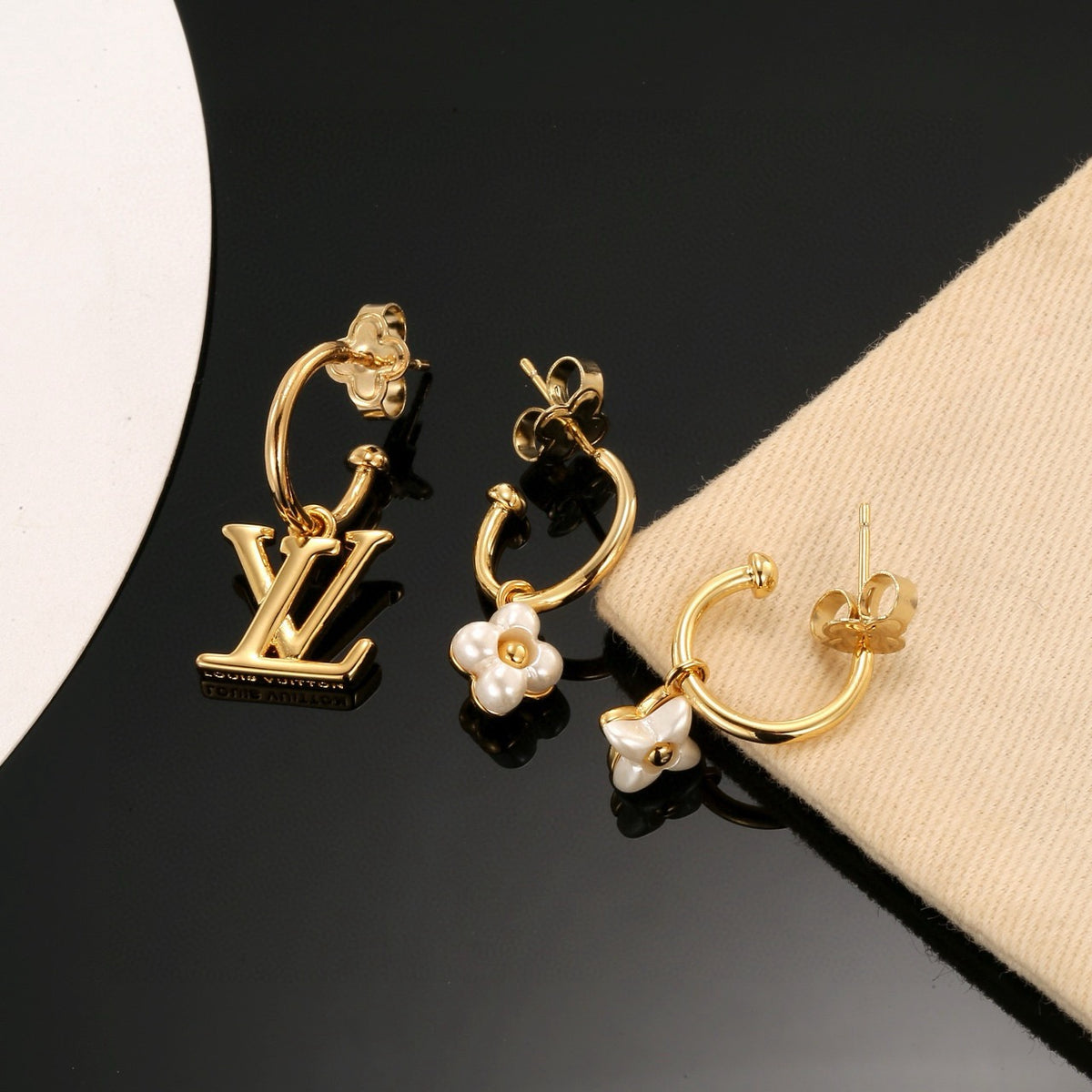 Clover Stud Earrings in Polished Metal-Tone – Clover Detail – Design 016 front product view