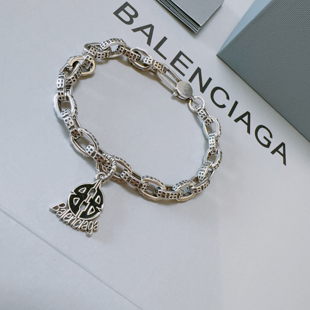 Geometric Emblem Bracelet in Polished Metal-Tone – Design 036 close-up detail