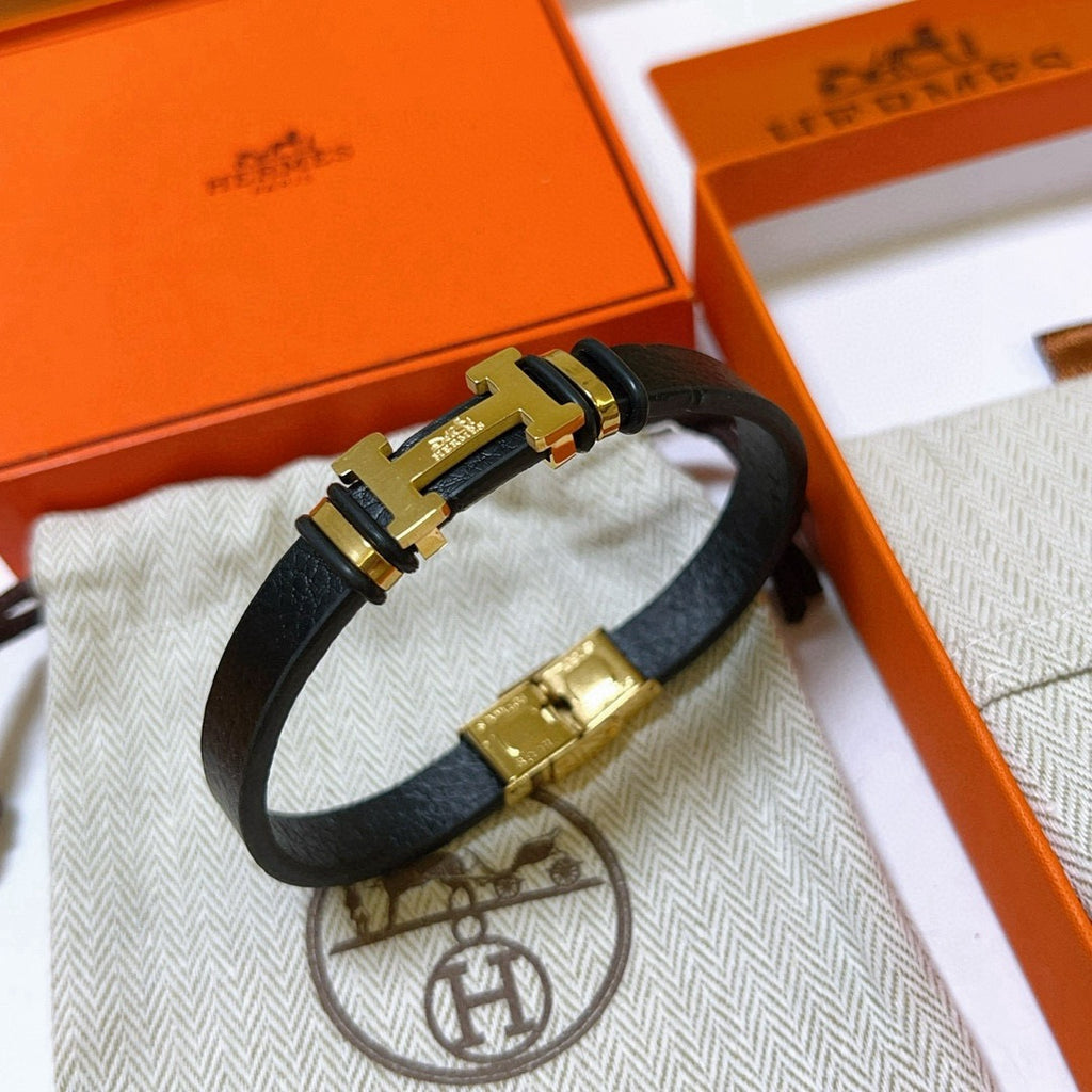 Horse Bangle in Polished Metal-Tone – Design 014 main product view
