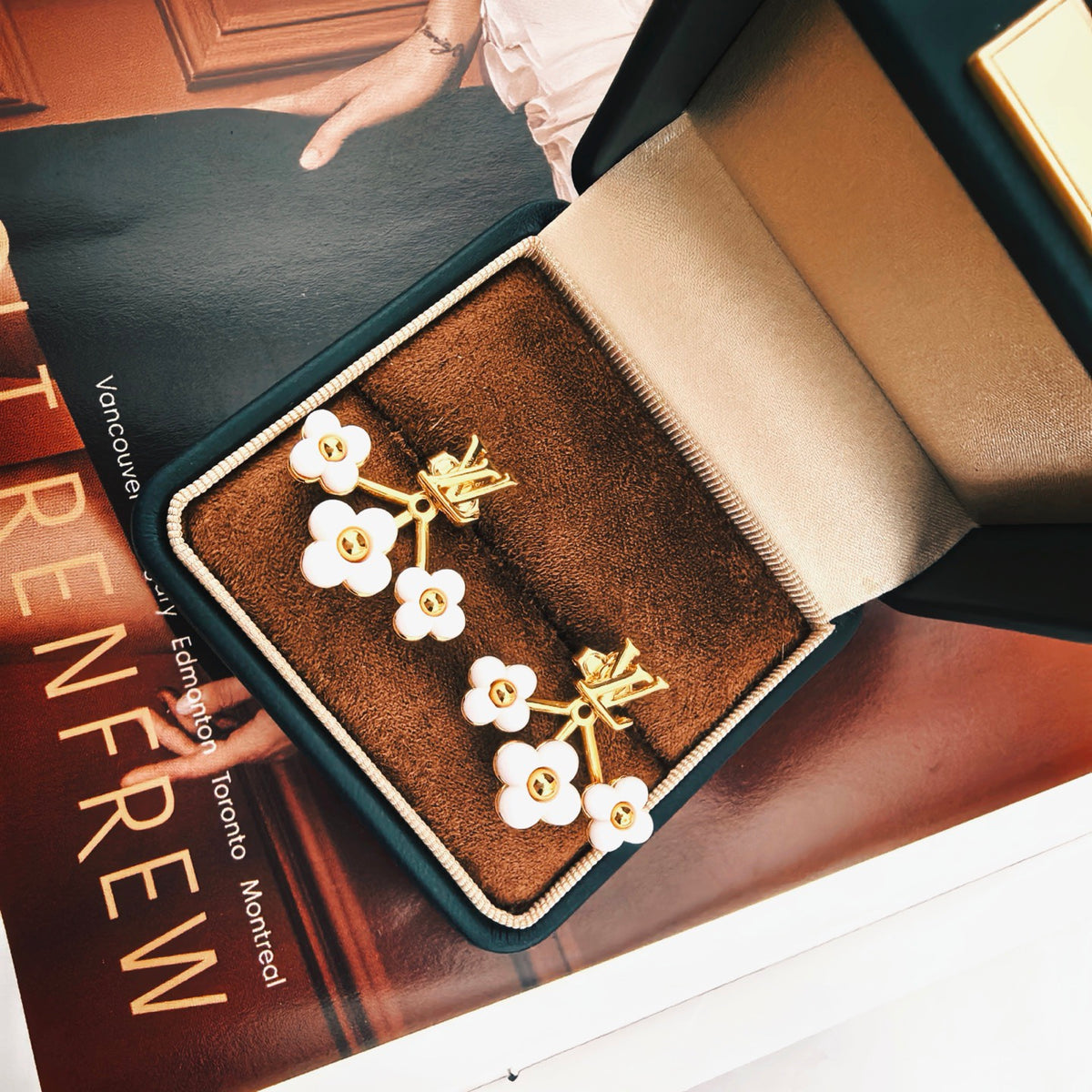 Geometric Emblem Stud Earrings in Polished Metal-Tone – Design 041 main product view
