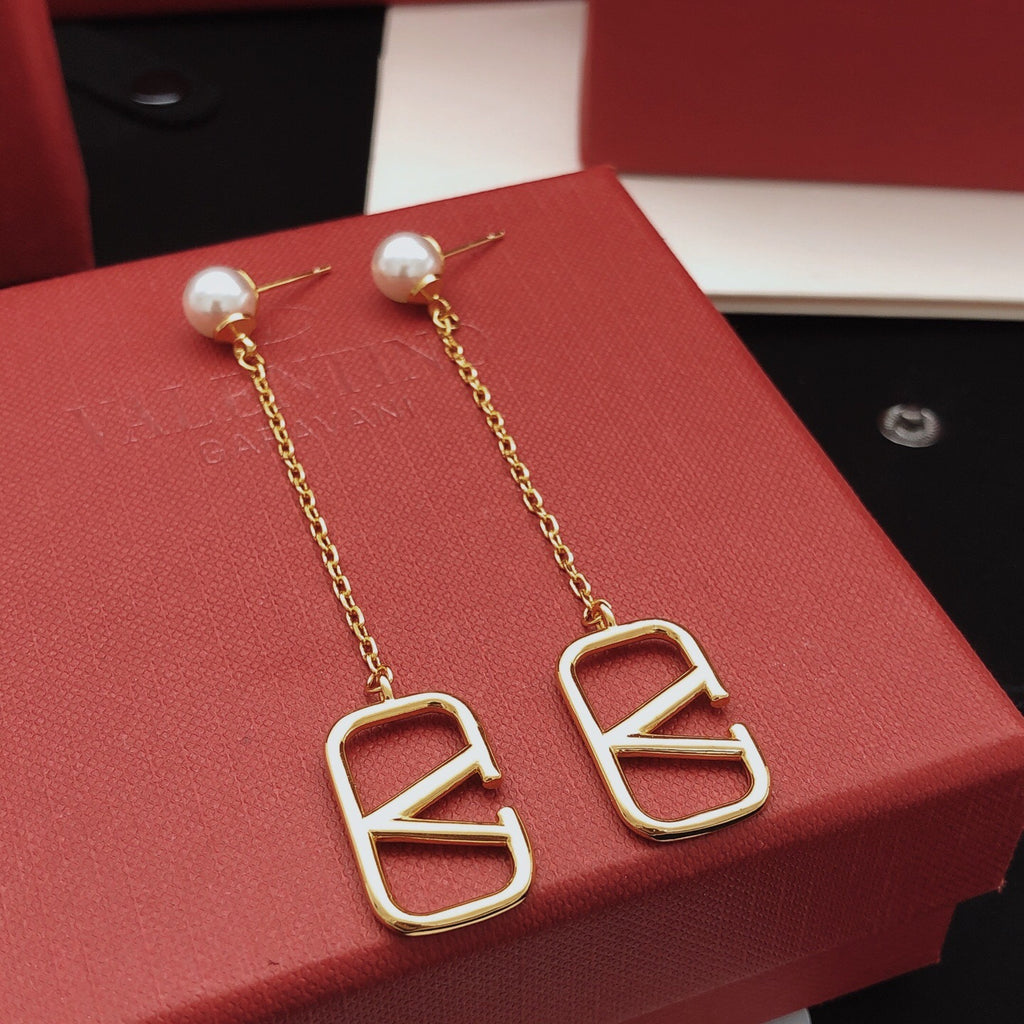Signature Emblem Stud Earrings in Gold-Tone – Design 05 side detail