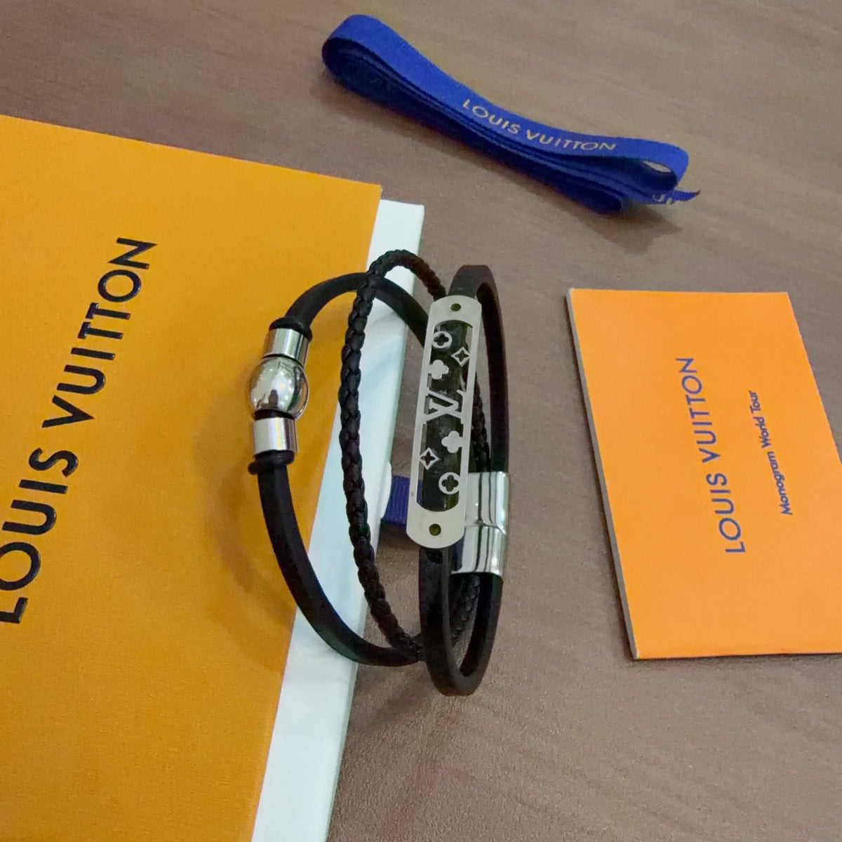 Chain Bangle in Silver-Tone – Blue Detail – Design 009 styled product view