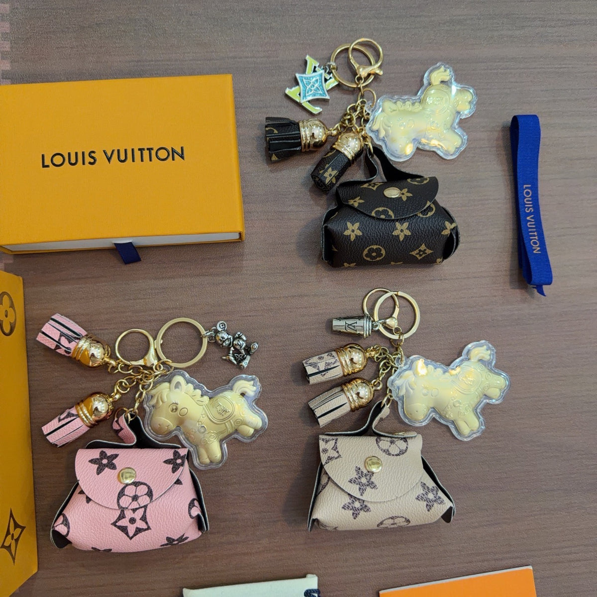 Bag Motif Keychain – Bag Detail – Design 112 main product view