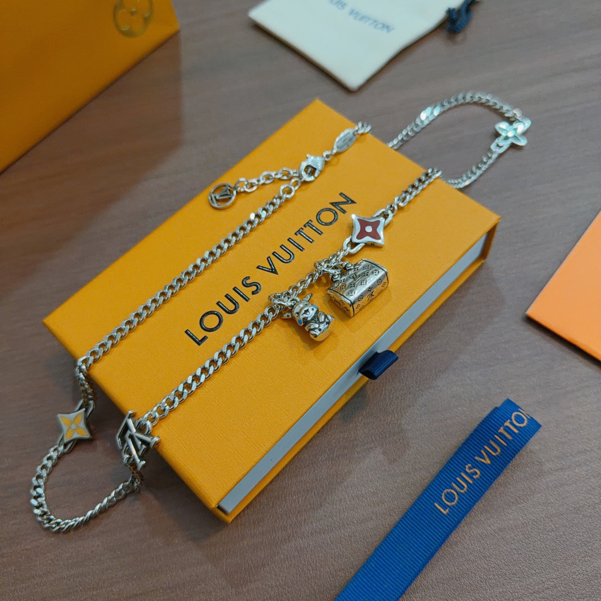 Chain Pendant Necklace in Silver-Tone – Design 037 main product view