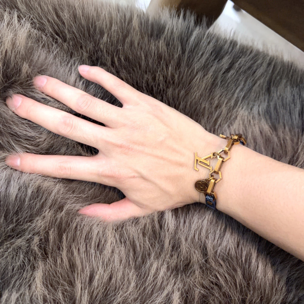 Geometric Emblem Leather-Detail Bracelet – Leather Detail – Design 020 styled product view