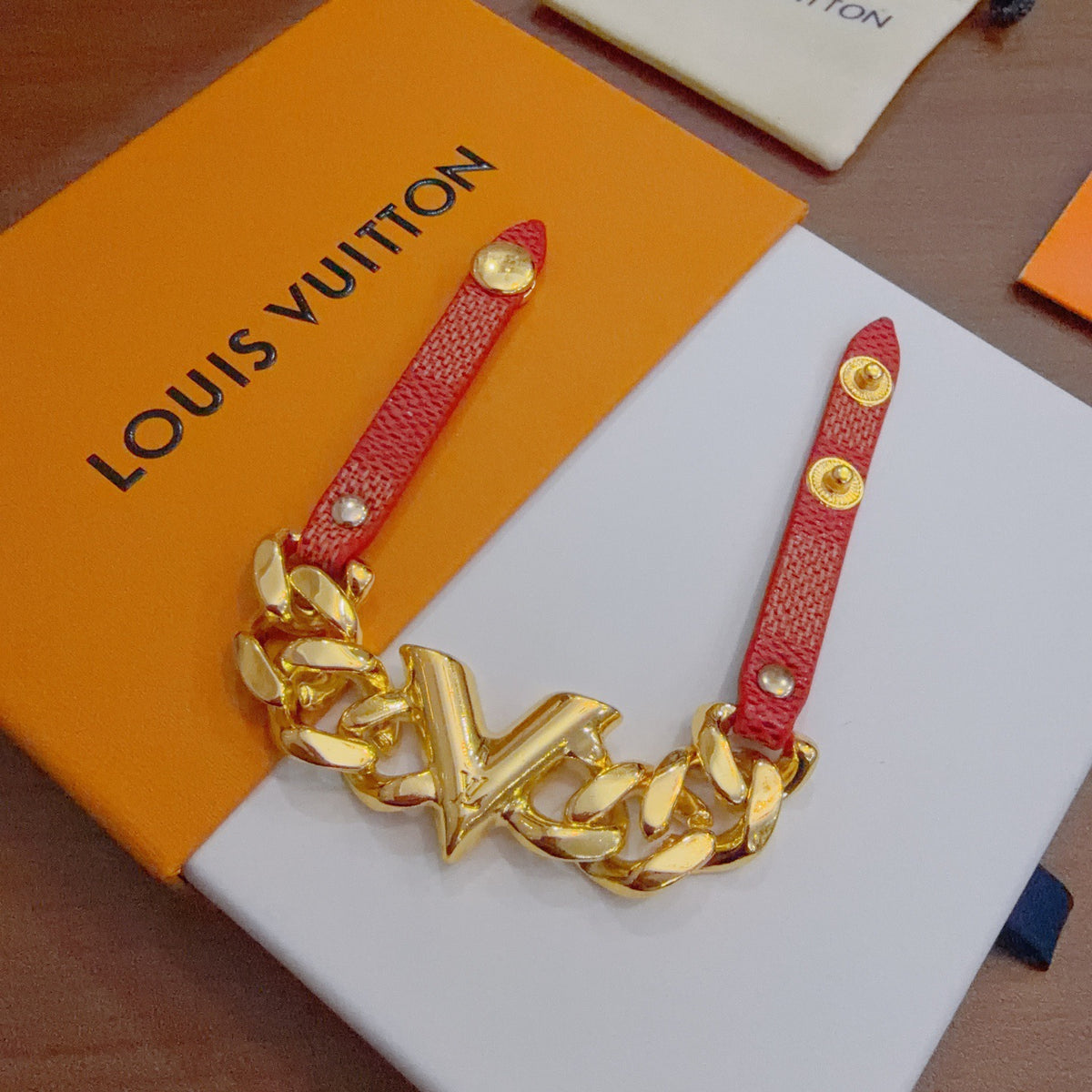 Geometric Emblem Leather-Detail Bracelet – Leather Detail – Design 019 side detail