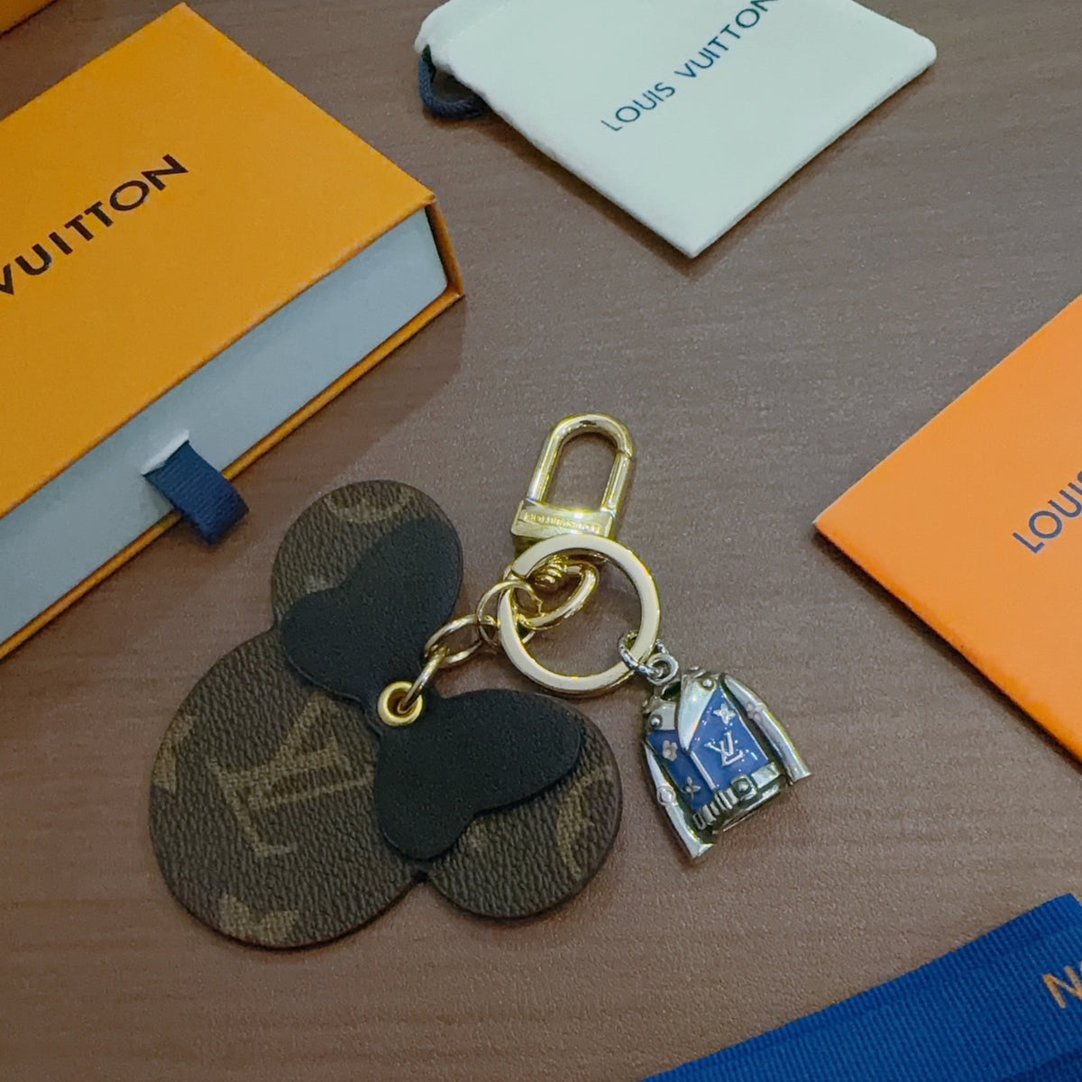 Bag Motif Keychain – Bag Detail – Design 107 main product view