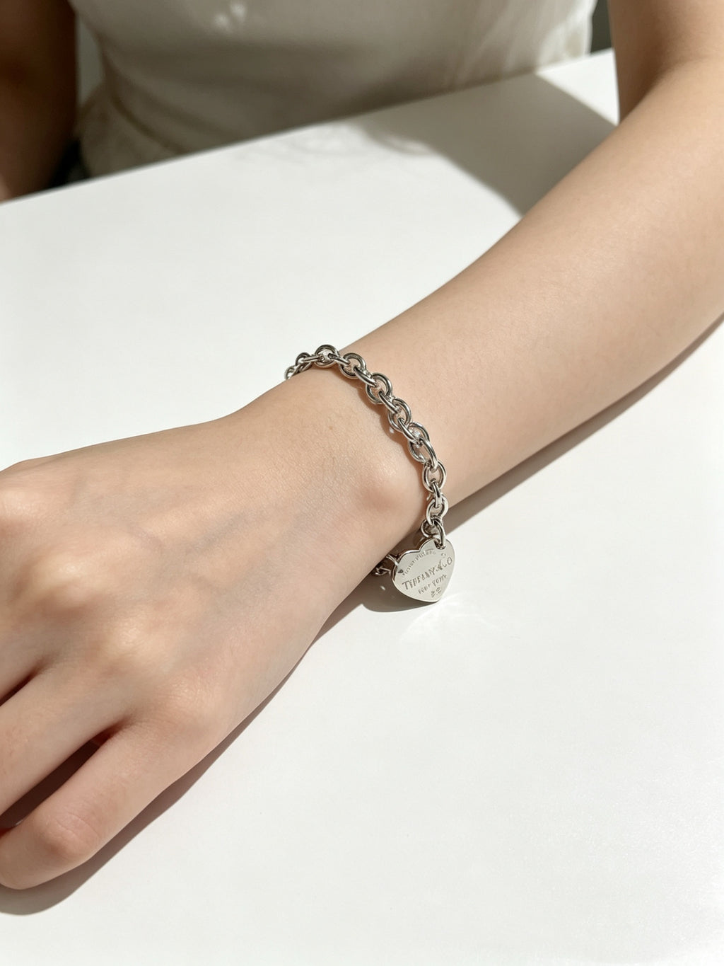 Signature Motif Bracelet in Silver-Tone – Vintage Detail – Design 87 side detail