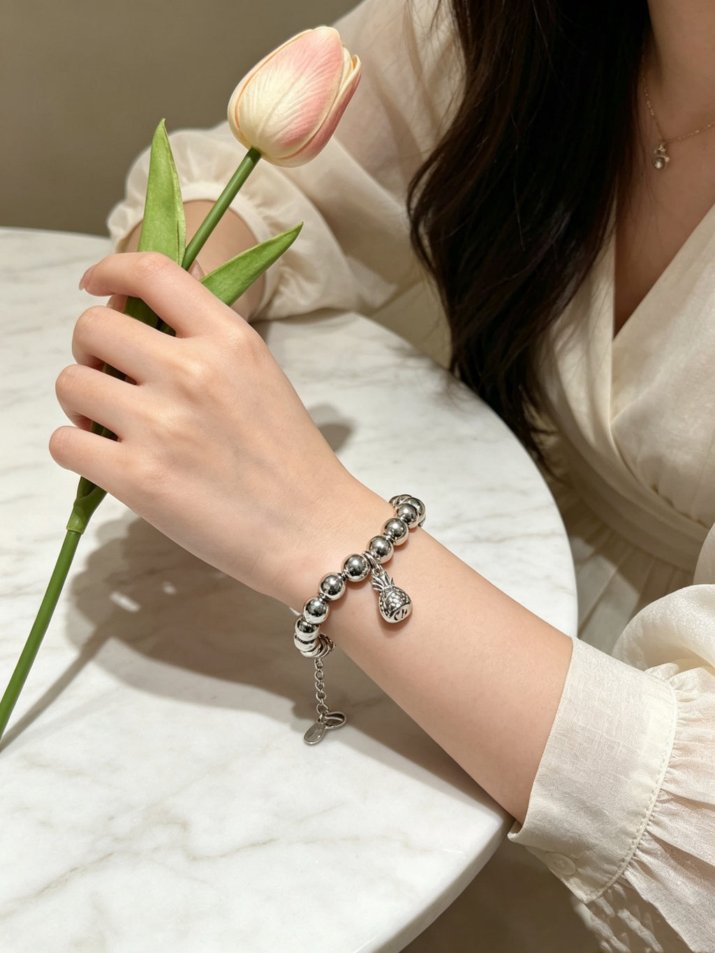 Signature Motif Bracelet in Silver-Tone – Vintage Detail – Design 85 close-up detail