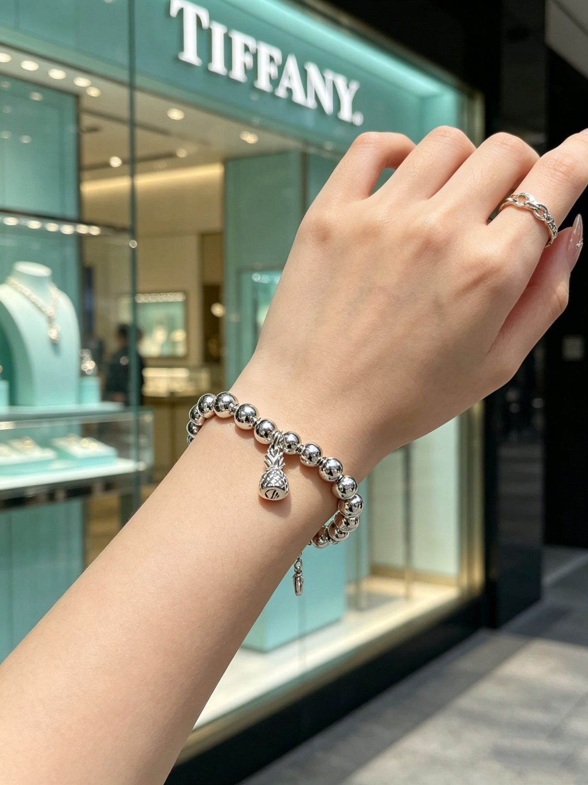 Signature Motif Bracelet in Silver-Tone – Vintage Detail – Design 85 side detail
