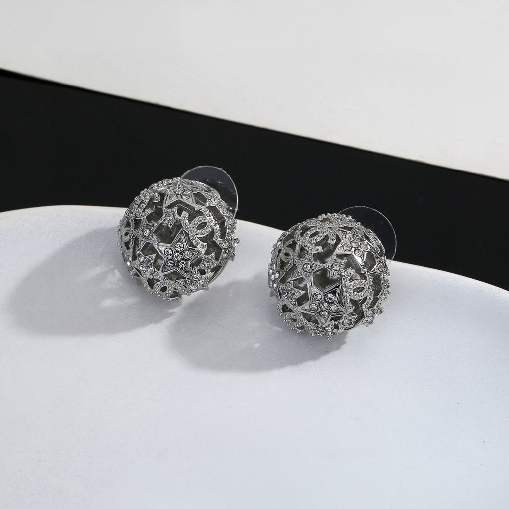 Star Stud Earrings in Gold-Tone – Star Detail – Design 006 main product view