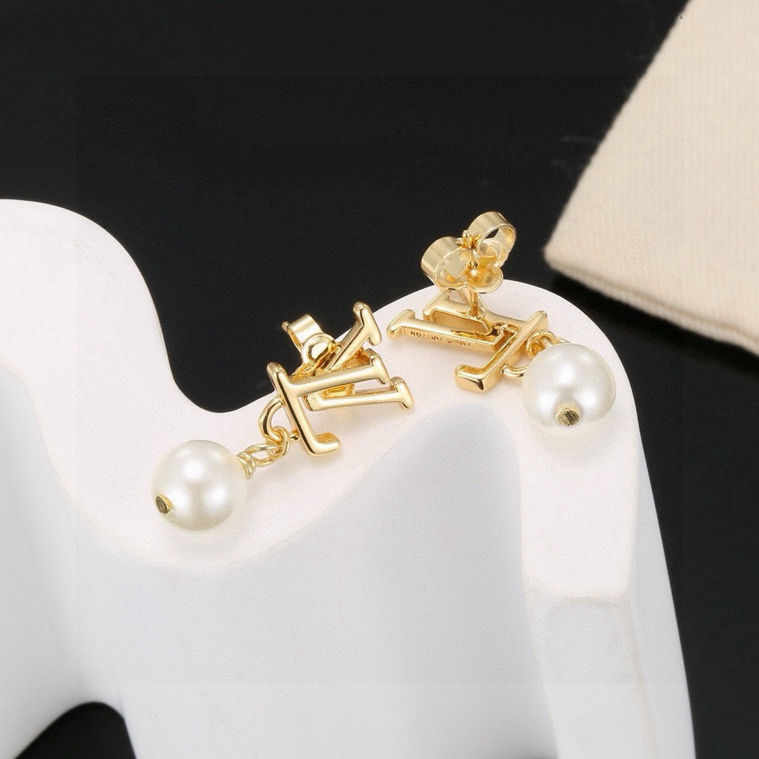 Letter Emblem Stud Earrings in Polished Metal-Tone – Design 029 main product view