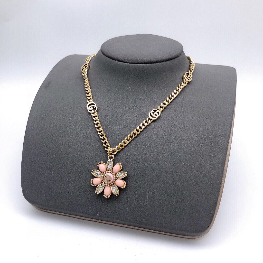 Floral Pendant Necklace in Polished Metal-Tone – Design 009 close-up detail