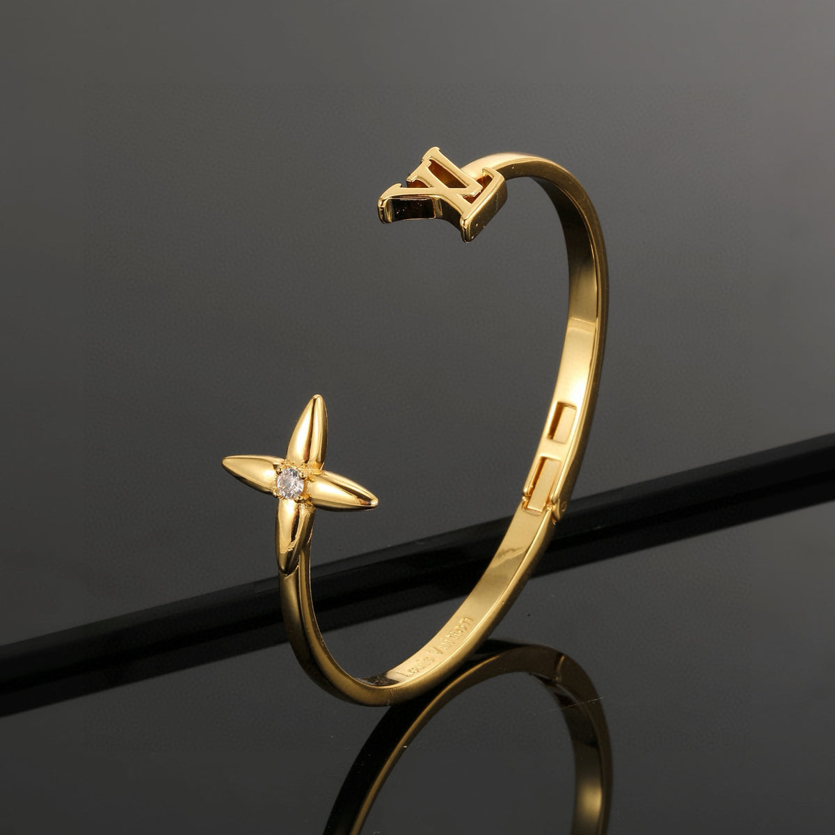 Clover Bangle in Polished Metal-Tone – Clover Detail – Design 017 main product view
